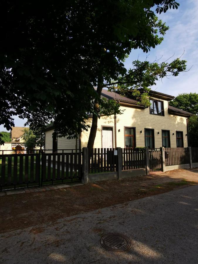 Appartamento Silent Loft For Getaway Liepāja Esterno foto